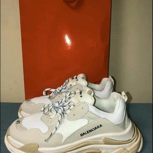 Balenciaga triple s
